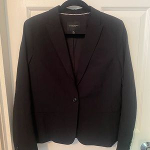 Machine washable Black BR Blazer size 8. In PERFECT condition, worn once!
